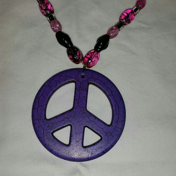 Necklace - Picture 1 of 3